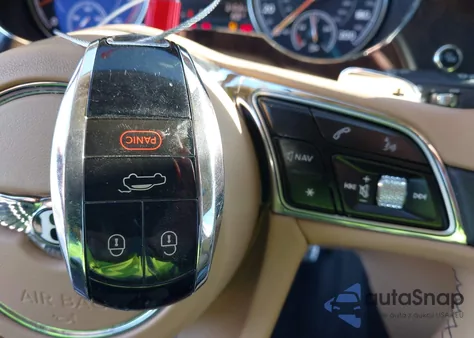 2017 Bentley Bentayga W12/W12 First Edition из США, поврежденный, VIN SJAAC2ZV4HC015750